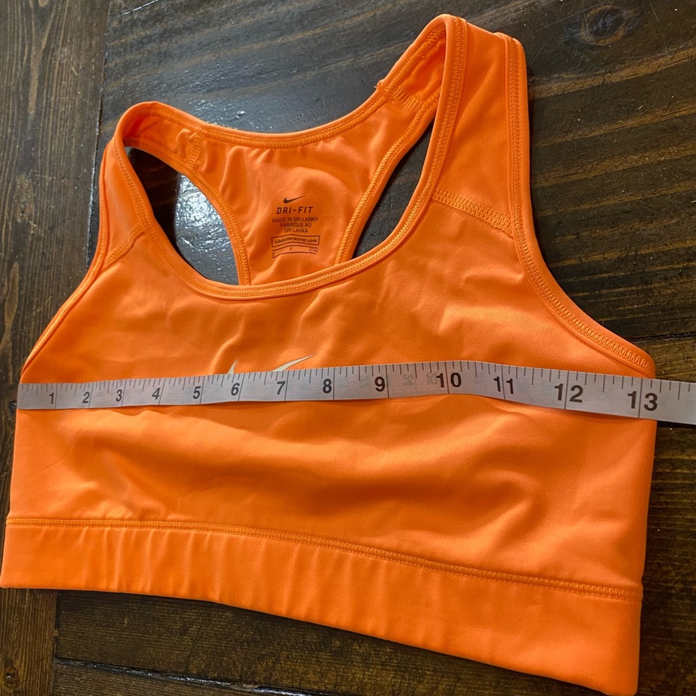 Nike Women's Vibrant Orange Sports Bra pre loved - Picture 4 of 6
